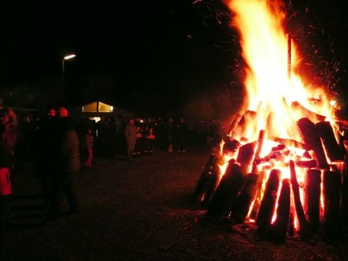 2012-04-08 Osterfeuer1